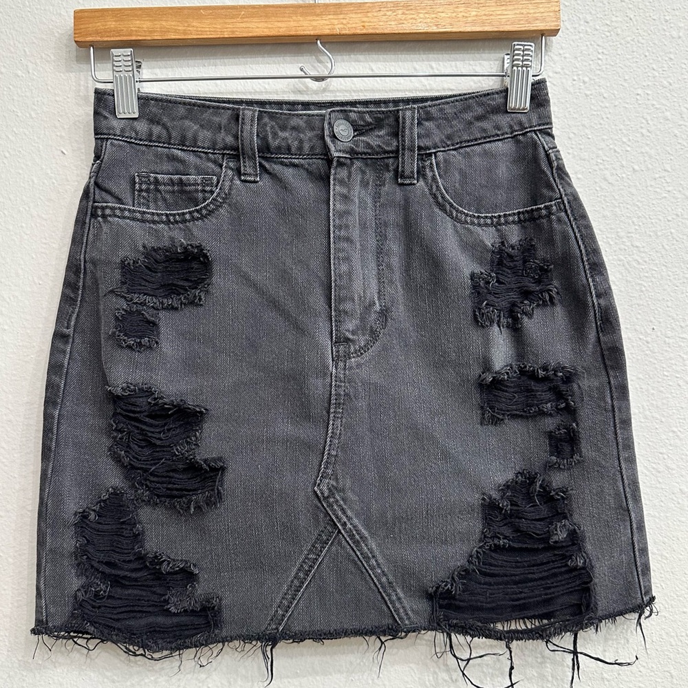 Hollister Distressed A Line Ultra High Rise Denim Raw Hem Mini Skirt Size 1